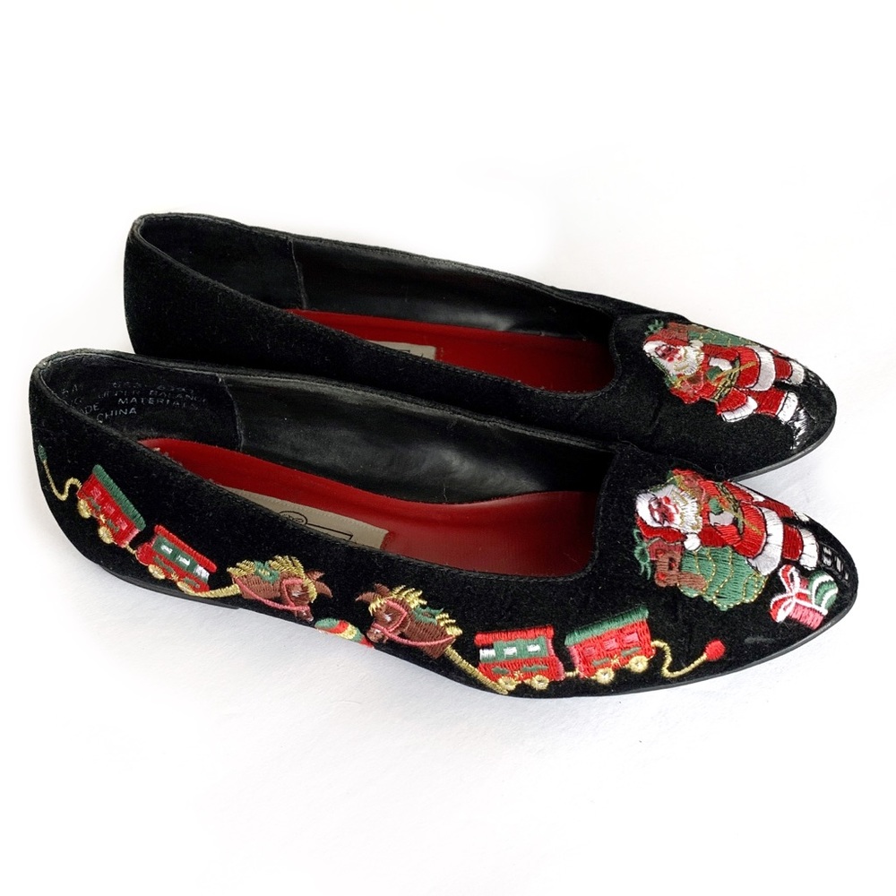 Vintage Christmas Shoes Black Velvet Santa Scene